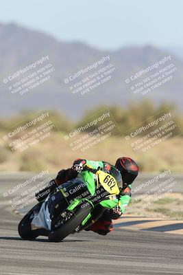media/Oct-04-2025-CVMA (Sat) [[408bcdd6e4]]/Race 13-Amateur Supersport Open/
